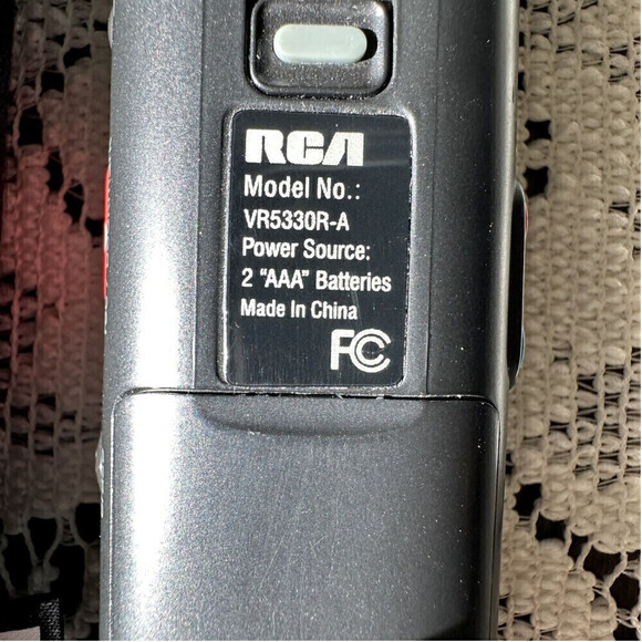 RCA VR5330R 2GB USB Digital Voice Recorder - Picture 3 of 4